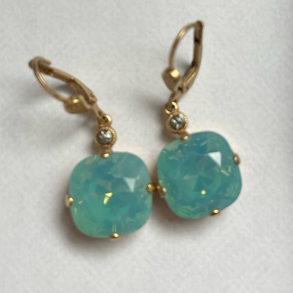 NIQUEA.D blue drop earrings